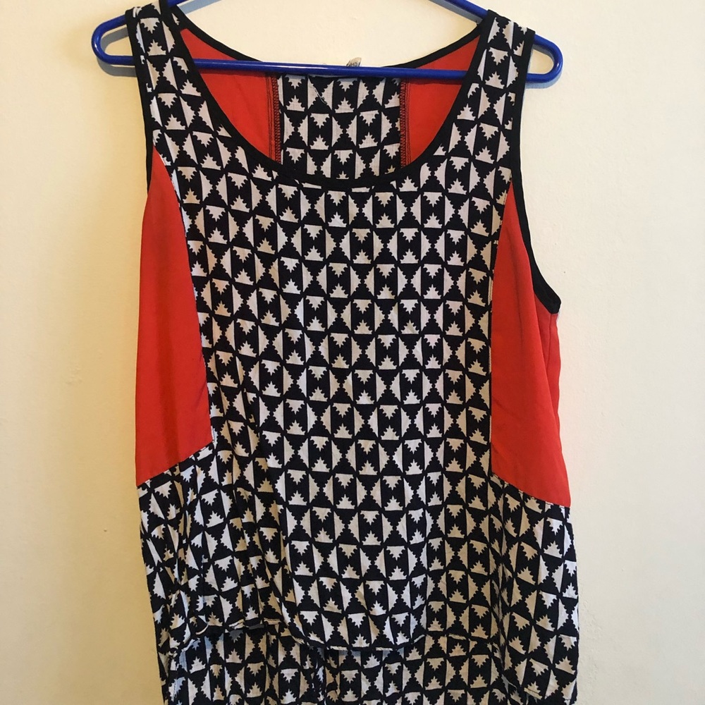 Sleeveless blouse